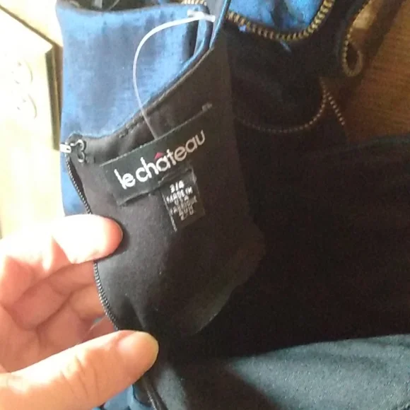 Dress - Picture 5 of 6